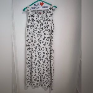 MIDI dress, great with a sweater or blazer and boots or with sandals